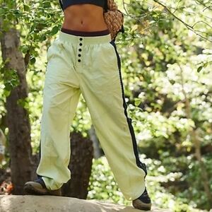 NWT Free People Underdog Pants In Lemon Grass Sz. M